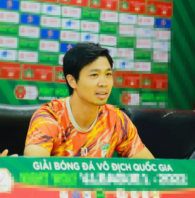 Sau 2 năm lấy vợ Công Phượng xuống sắc già nua, râu ria xuề xòa- Ảnh 2