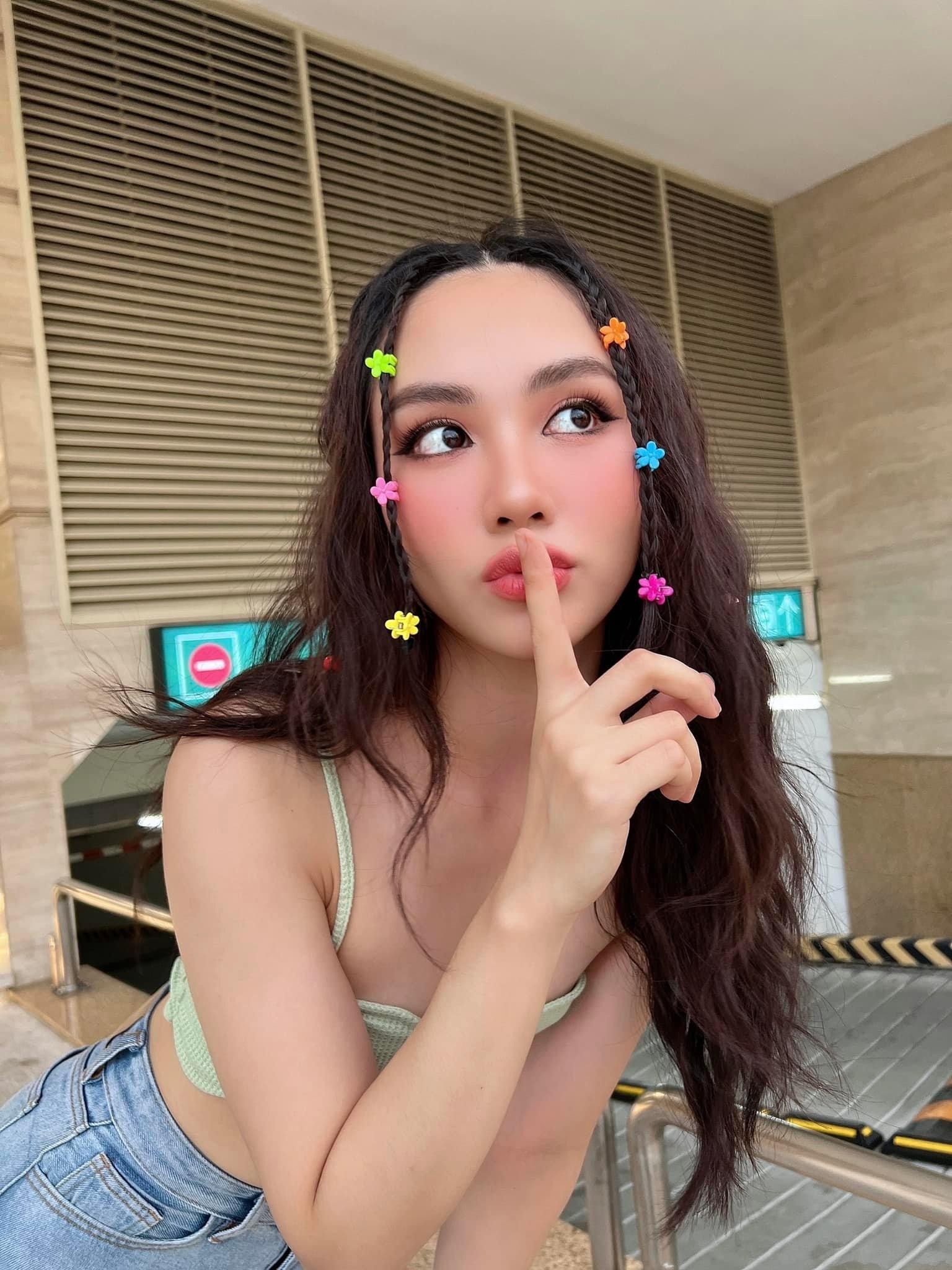 Không hẹn mà gặp, Hoa hậu Mai Phương và Á hậu Phương Nhi cùng hóa nàng lolita- Ảnh 2