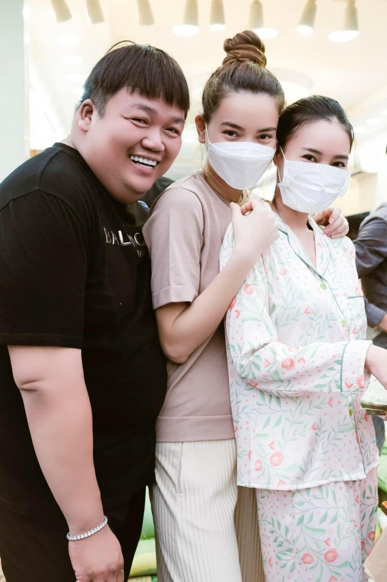 Mặc đồ ngủ đi từ thiện, Lan Ngọc bị chê xuề xòa không tôn trọng người khác- Ảnh 3