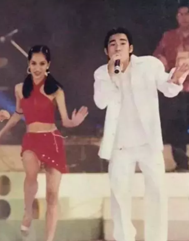 Khánh Thi khoe body nảy nở khác xa thời “mỏng như giấy gió” ngày xưa- Ảnh 2