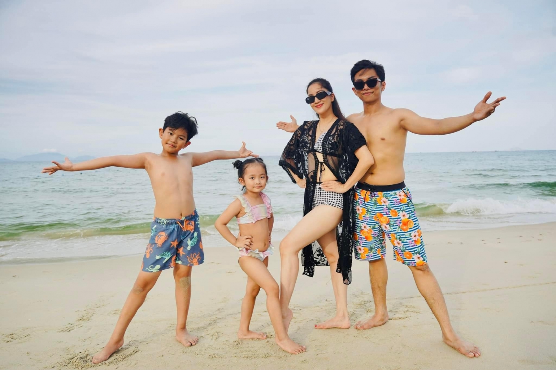 Khánh Thi khoe body nảy nở khác xa thời “mỏng như giấy gió” ngày xưa- Ảnh 3