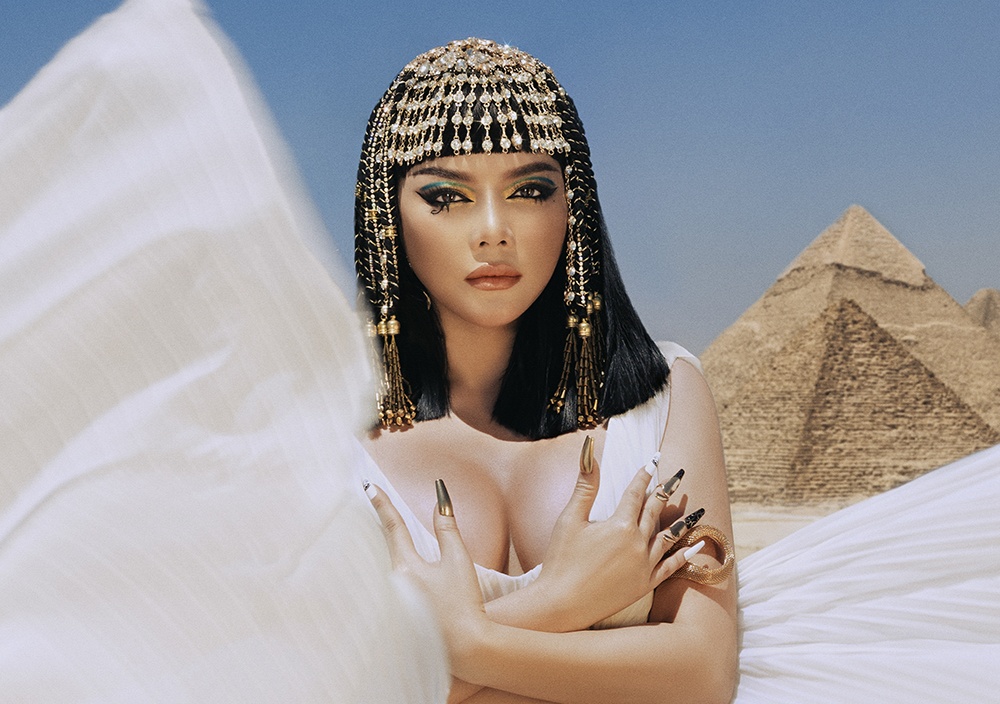 Lý Nhã Kỳ hóa Nữ hoàng Ai Cập nhìn giống hệt Katy Perry- Ảnh 1