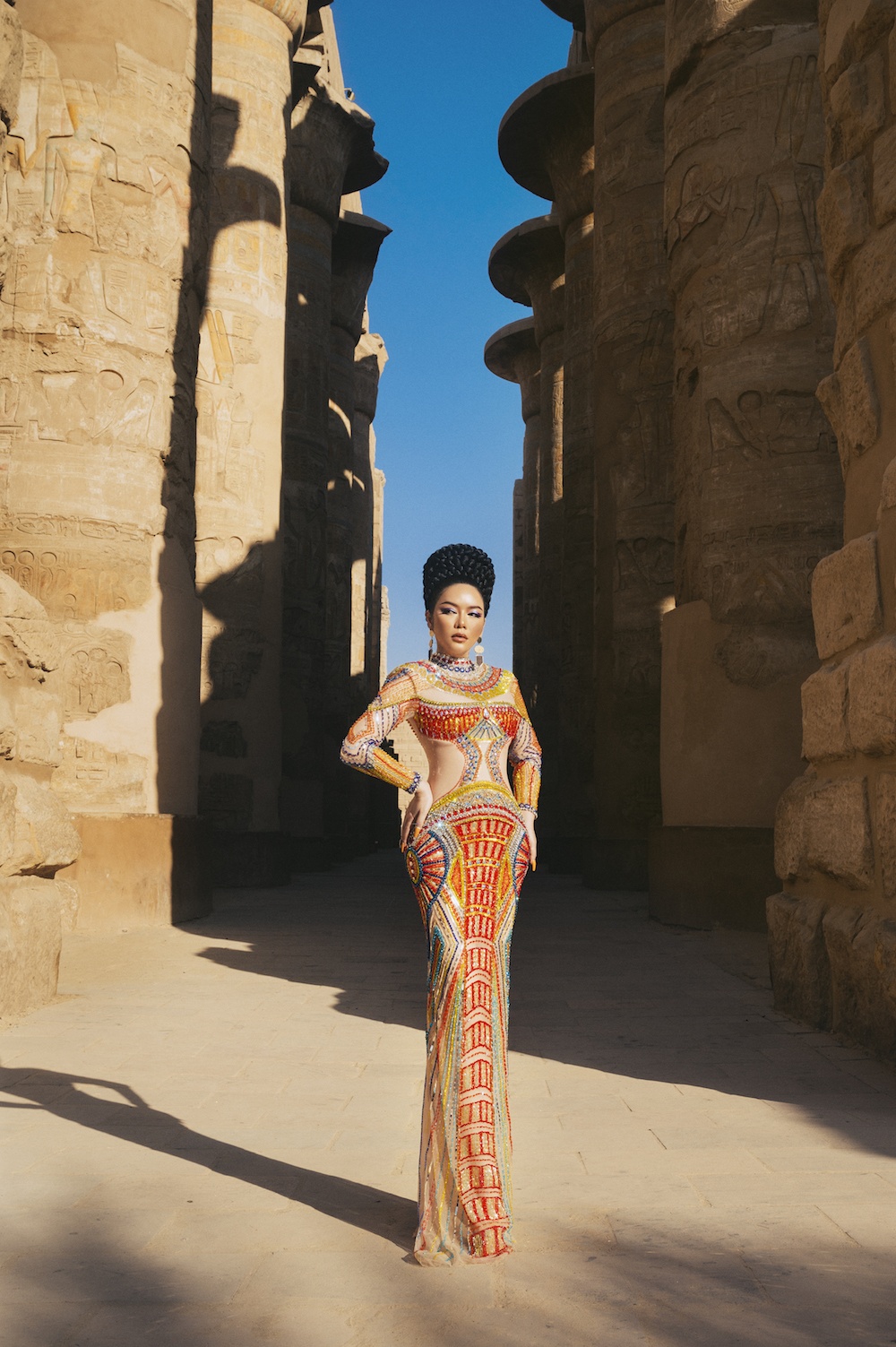 Lý Nhã Kỳ hóa Nữ hoàng Ai Cập nhìn giống hệt Katy Perry- Ảnh 2