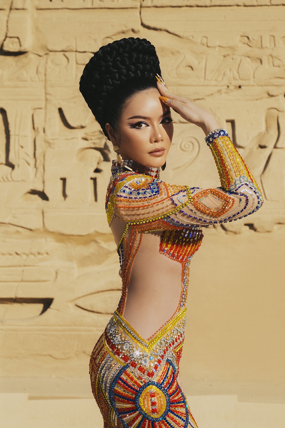 Lý Nhã Kỳ hóa Nữ hoàng Ai Cập nhìn giống hệt Katy Perry- Ảnh 6