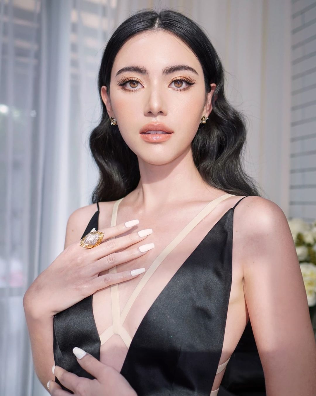 “Ma nữ” Mai Davika lộ diện với vóc dáng gầy hốc hác như bộ xương khô- Ảnh 2