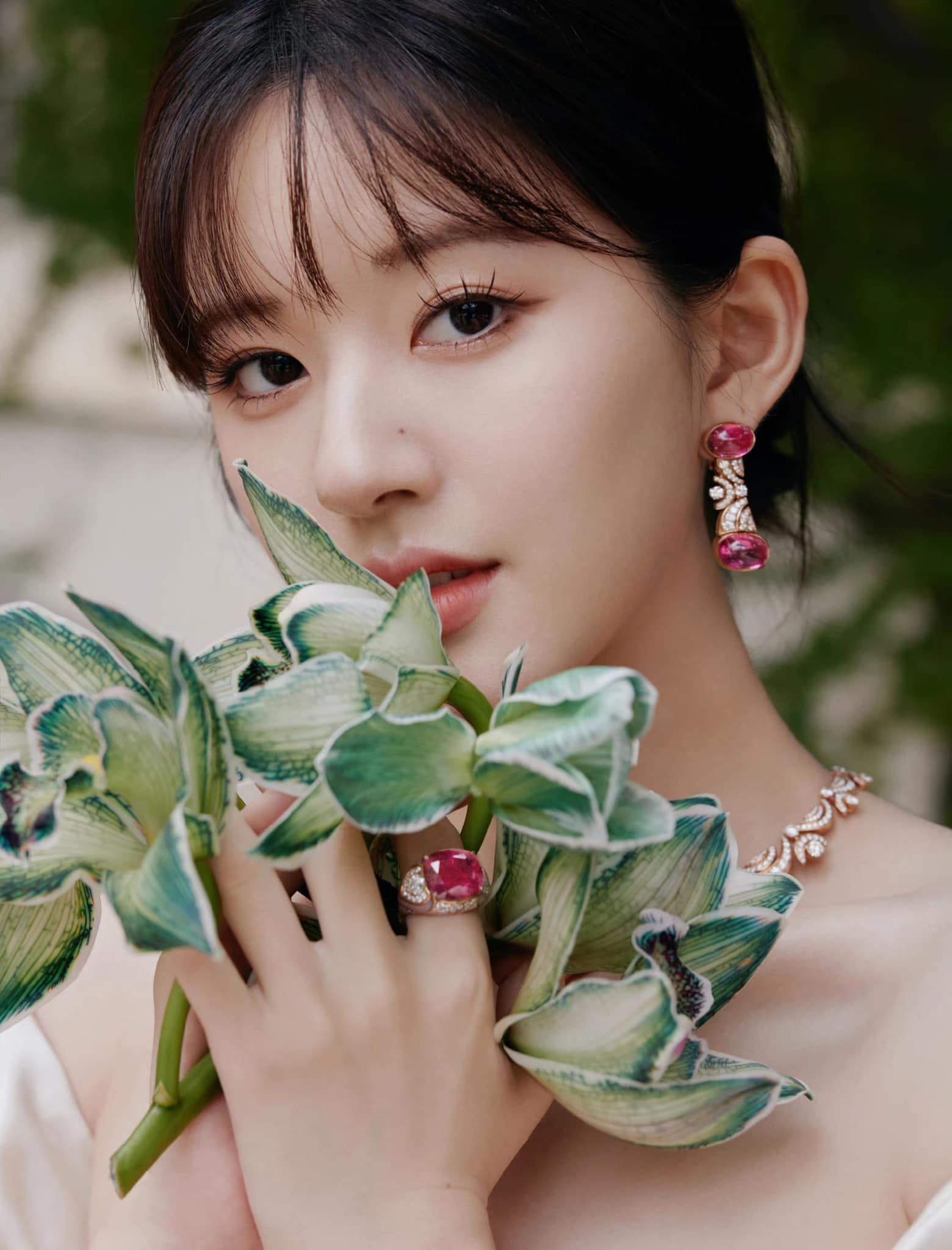 Triệu Lộ Tư thoát vai 