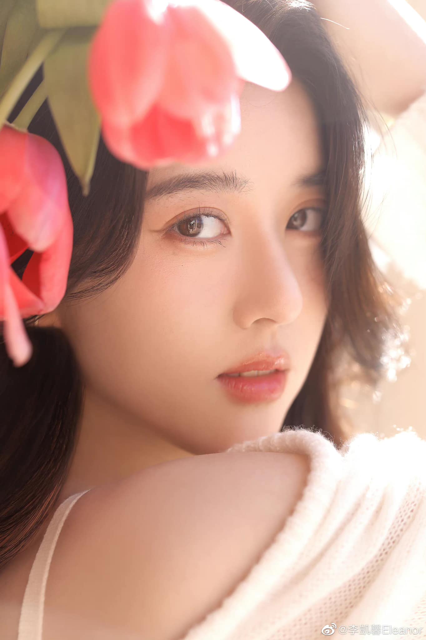 Triệu Lộ Tư thoát vai 