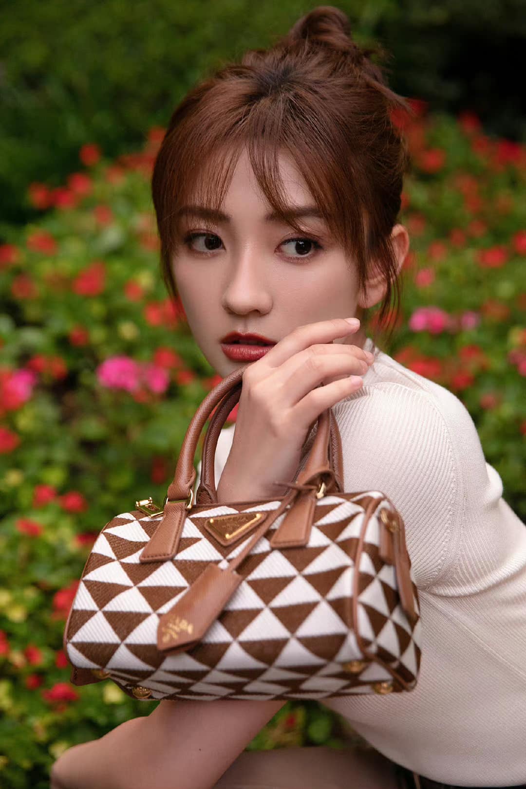 Triệu Lộ Tư thoát vai 