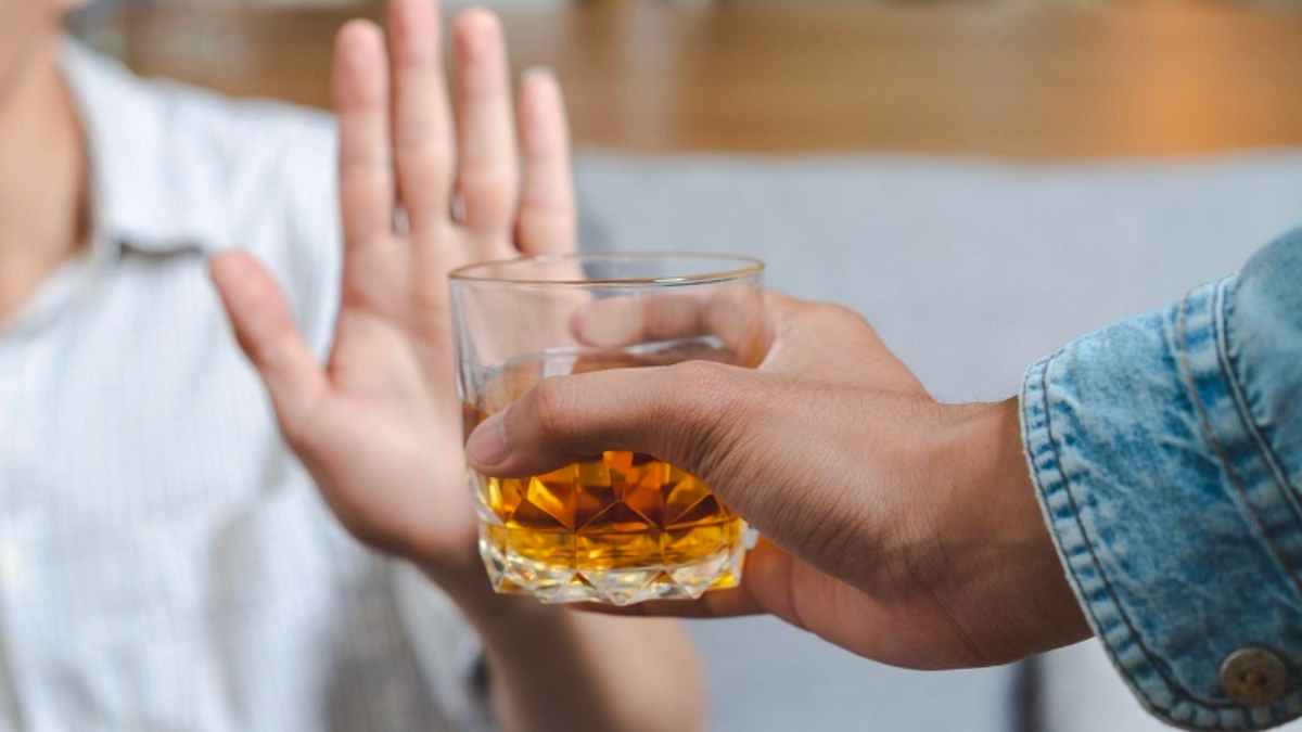 Hà Nội lập tổ xe ôm miễn phí đưa khách say về nhà an toàn