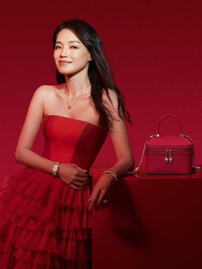 Thư Kỳ tuổi 46 vẫn giữ vững ngôi vị “nữ thần gợi cảm