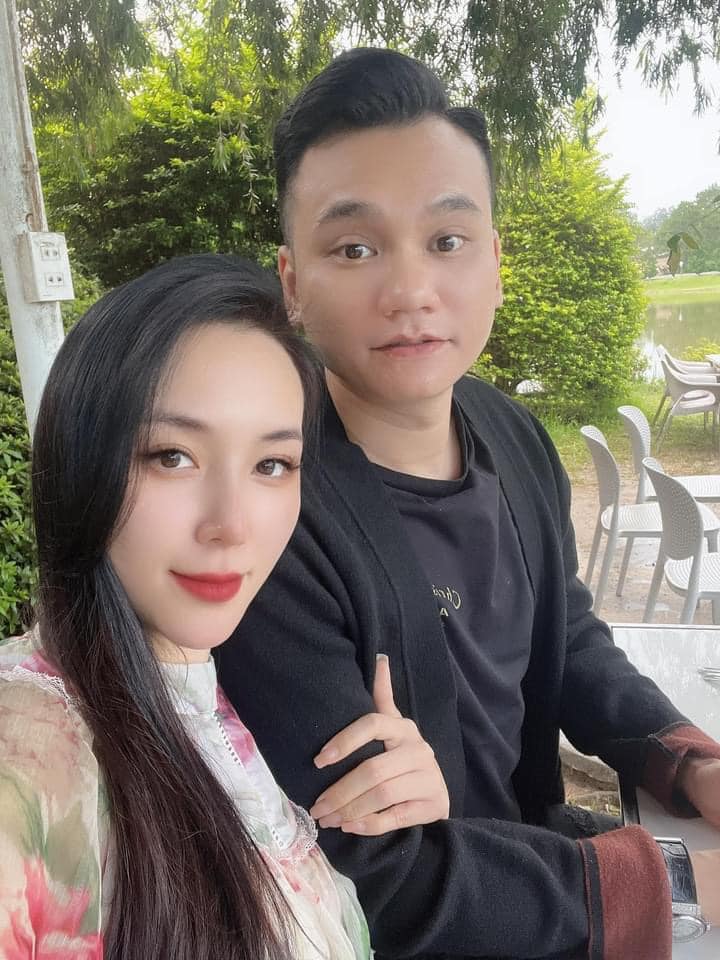 Khắc Việt là ai? Nam ca sĩ, nhạc sĩ tài năng của Vpop có hôn nhân viên mãn với vợ DJ- Ảnh 1
