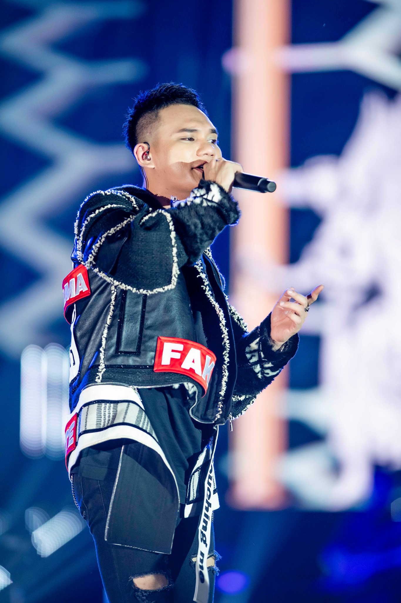 Khắc Việt là ai? Nam ca sĩ, nhạc sĩ tài năng của Vpop có hôn nhân viên mãn với vợ DJ- Ảnh 7