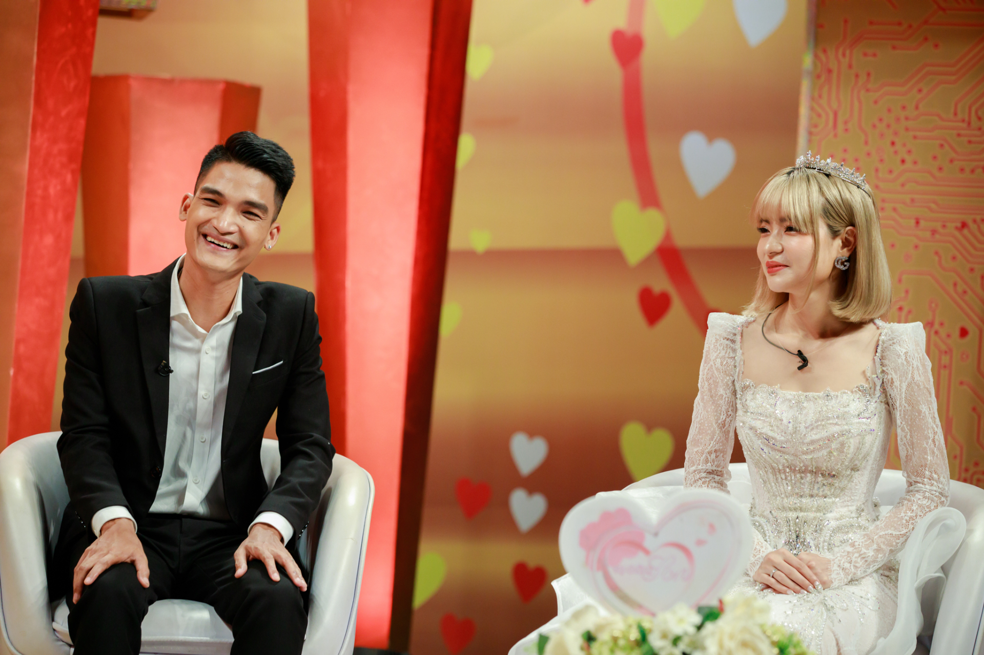 Bà xã Mạc Văn Khoa chê chồng giả gái xấu nhưng vẫn sa vào lưới tình- Ảnh 2