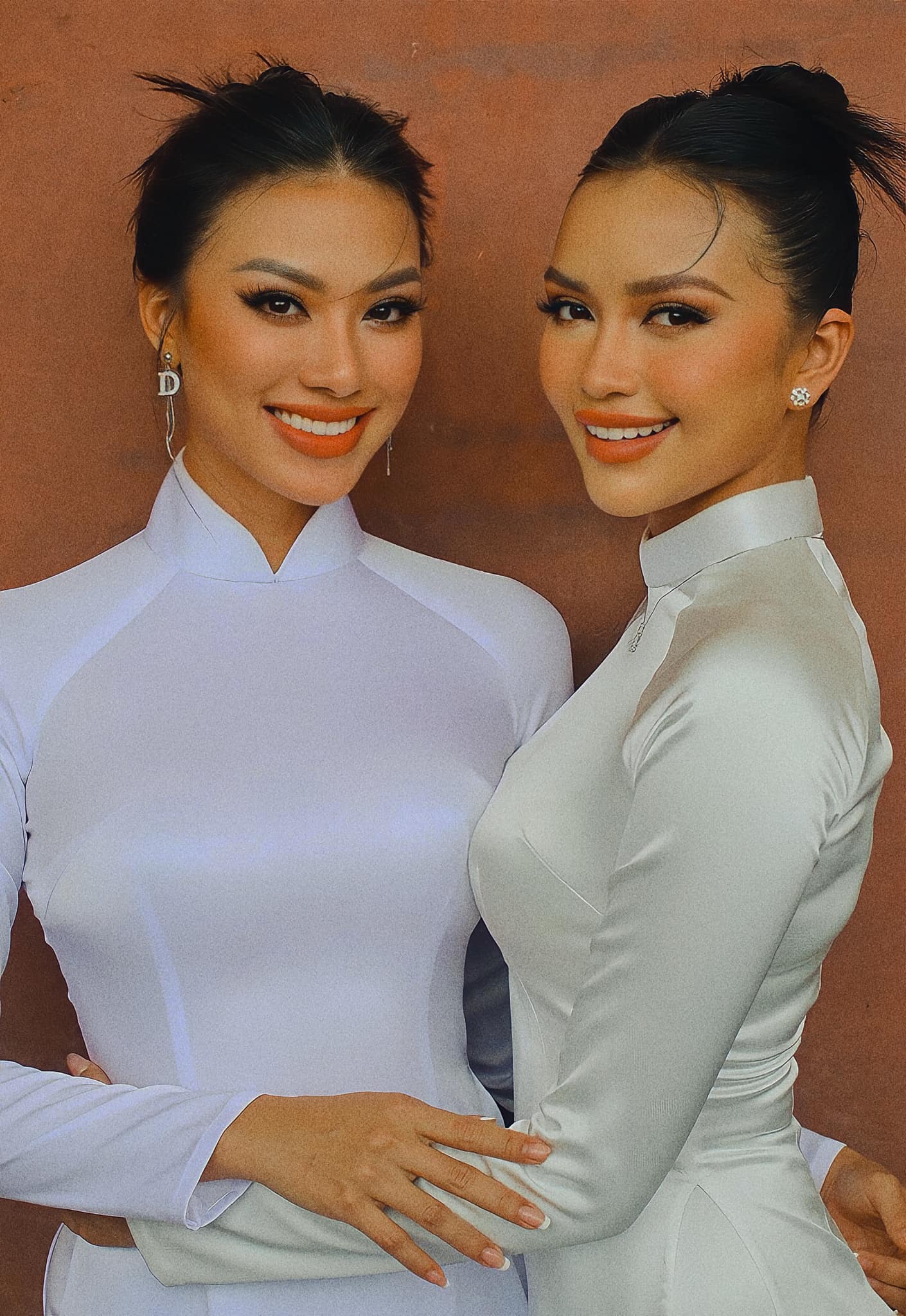 Kim Duyên - Ngọc Châu mặc áo dài nhưng bị chê vì 1 chi tiết khó chấp nhận- Ảnh 3