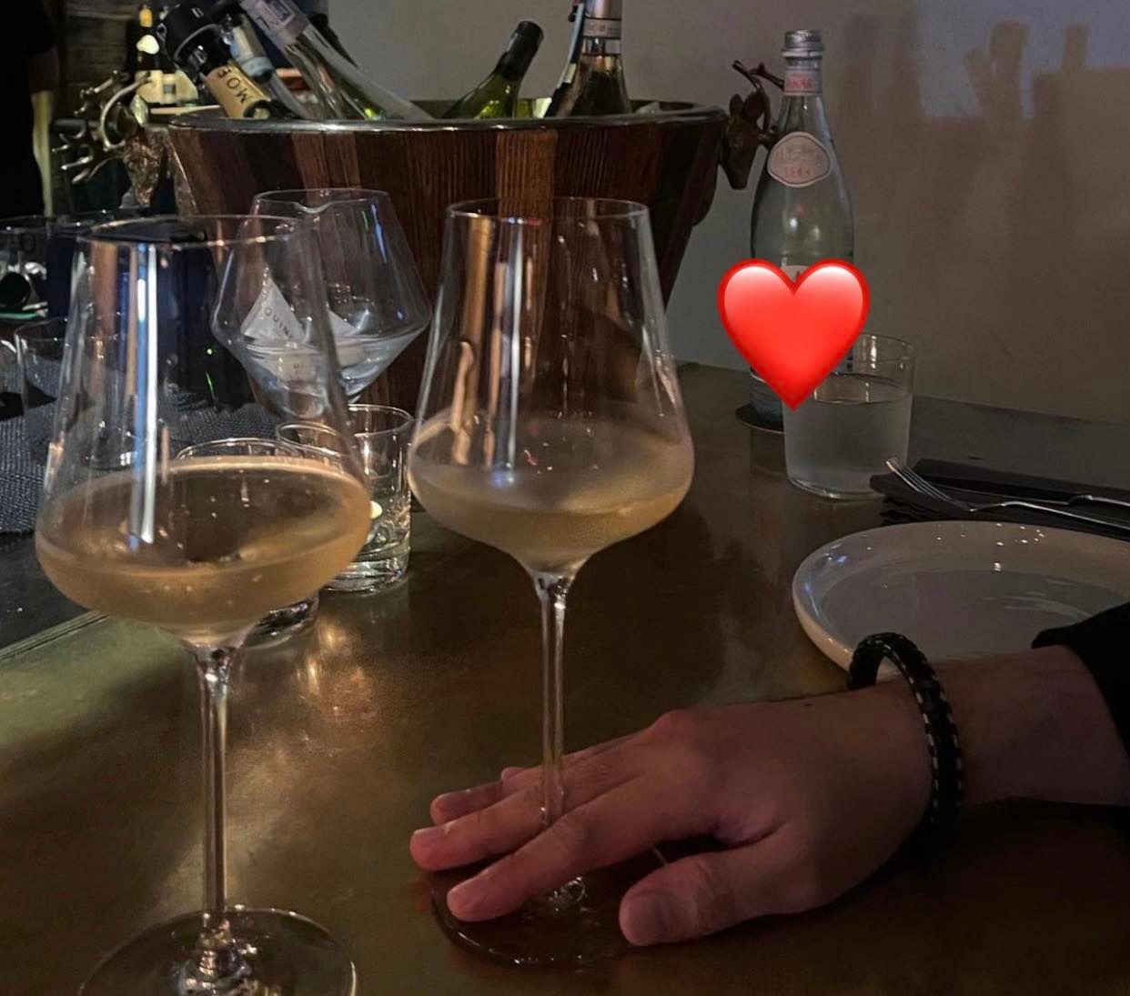 Chi Pu và bạn trai ôm eo tình tứ trong tiệc sinh nhật Linh Rin - Phillip Nguyễn- Ảnh 1