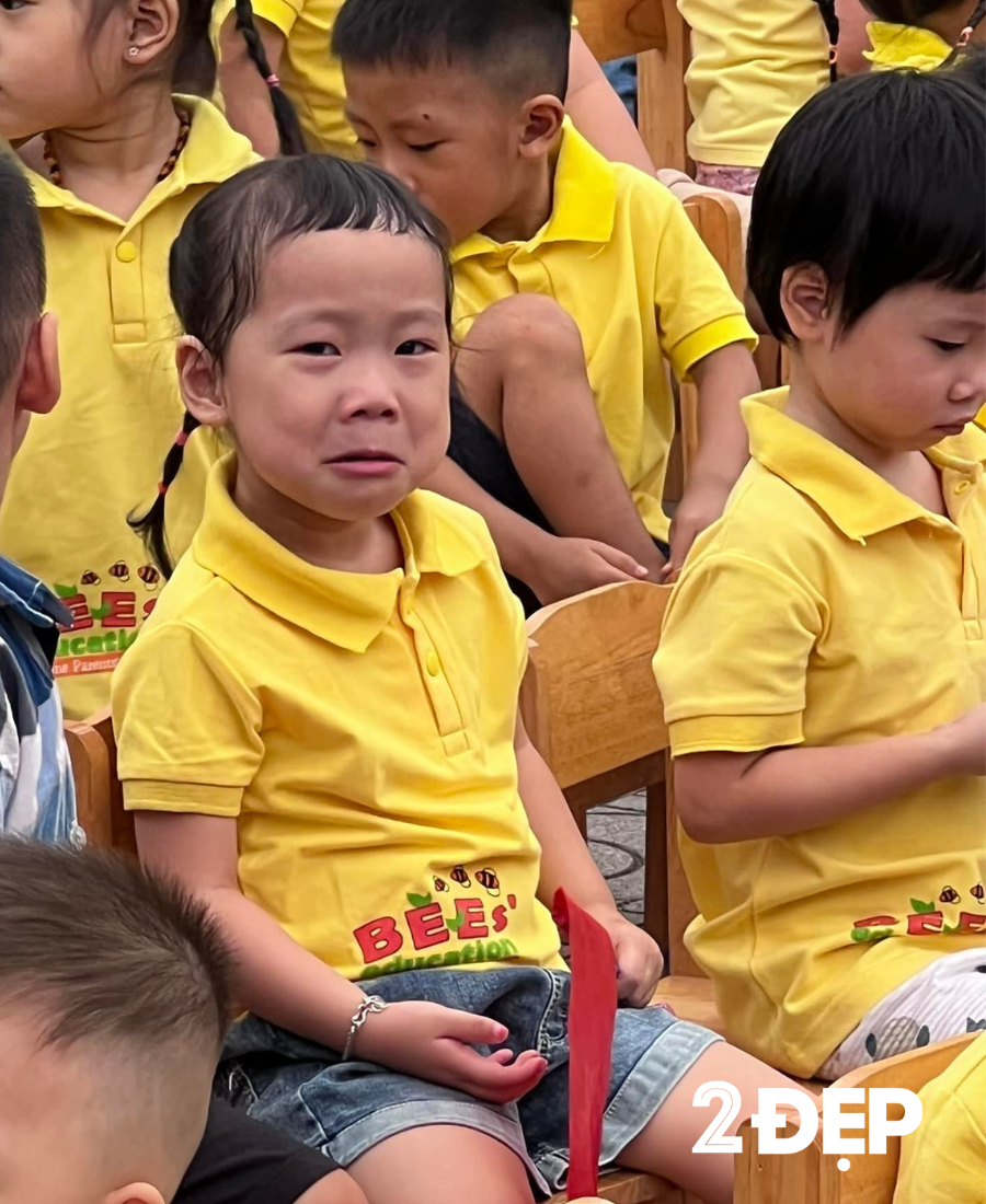 Biểu cảm mếu máo, ngơ ngác trong lễ khai giảng của các bé mẫu giáo- Ảnh 3