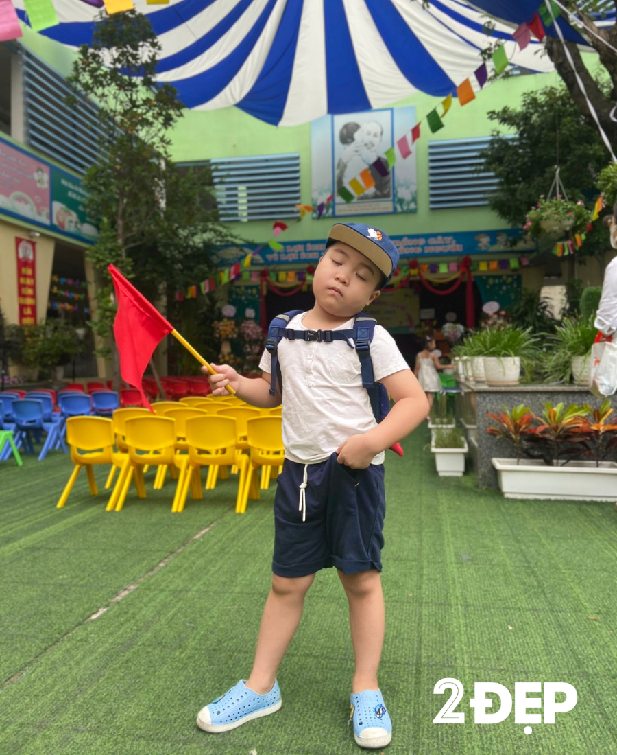 Biểu cảm mếu máo, ngơ ngác trong lễ khai giảng của các bé mẫu giáo- Ảnh 1