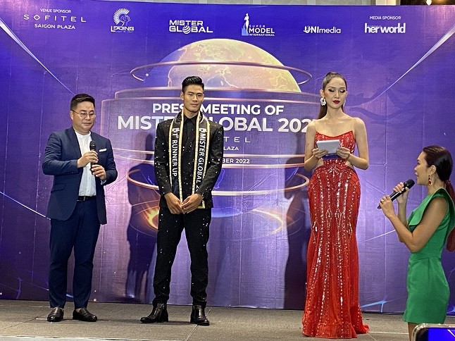 Danh Chiếu Linh - Nam vương Toàn cầu 2021 vừa được bổ nhiệm là nông dân chính hiệu- Ảnh 1