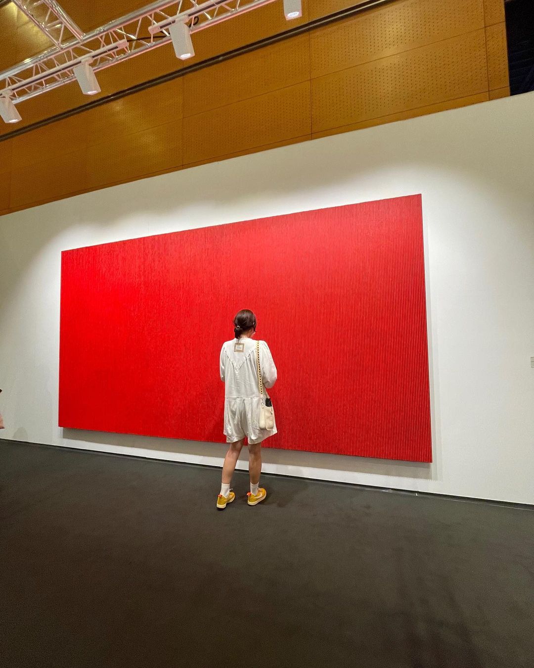 Park Shin Hye “gái 1 con trông mòn con mắt, về dáng nuột nà khó tin- Ảnh 2