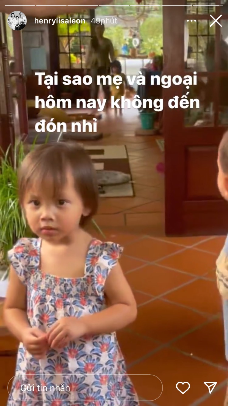 Leon khóc mếu, Lisa ngơ ngác tìm người thân vì tan học muộn hơn các bạn- Ảnh 2