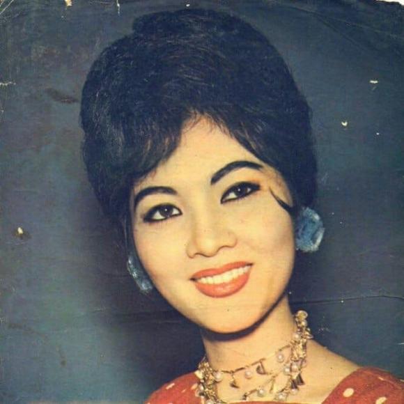 Ngắm nhìn nhan sắc thời trẻ của minh tinh Thẩm Thuý Hằng, xứng danh tuyệt đỉnh giai nhân- Ảnh 3