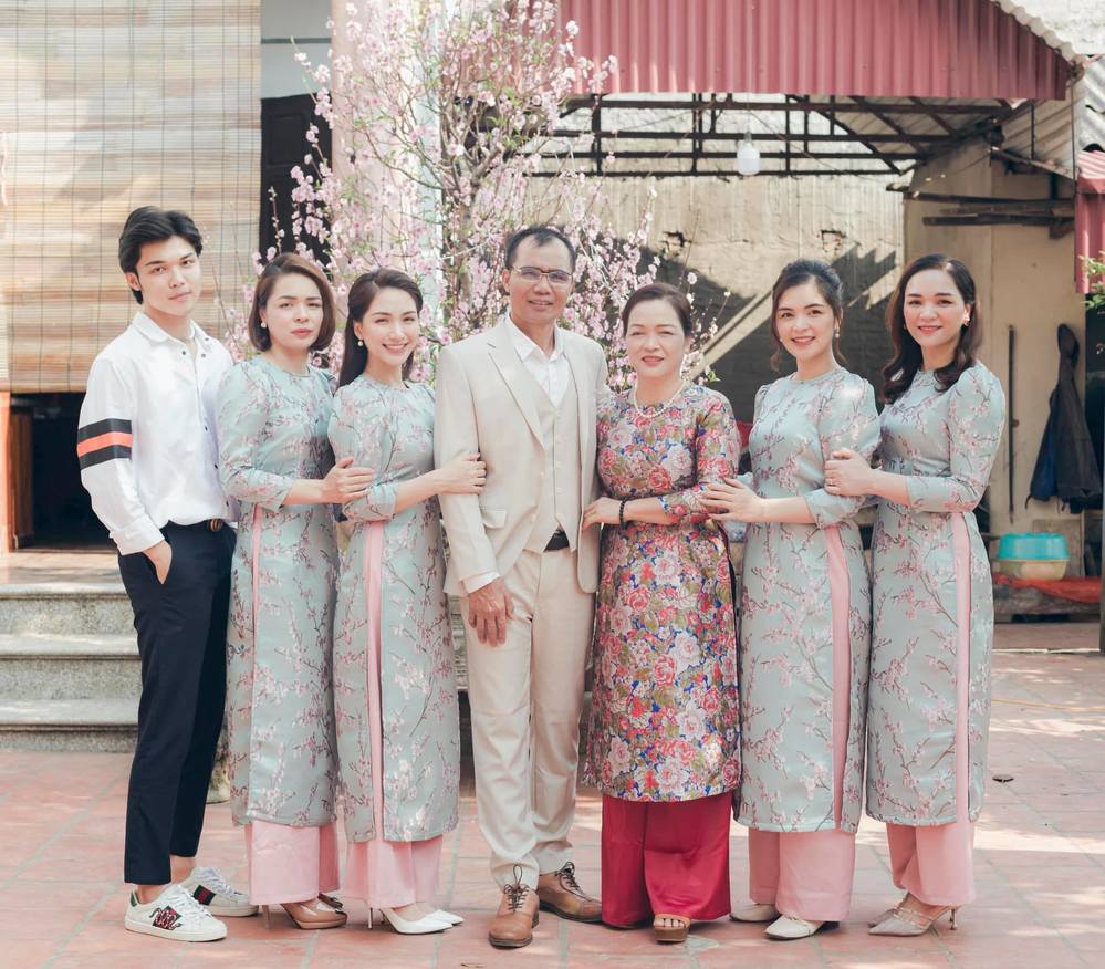 Em trai Hòa Minzy điển trai chẳng kém em trai Sơn Tùng, tố chất nghệ sĩ nhìn là thấy- Ảnh 3