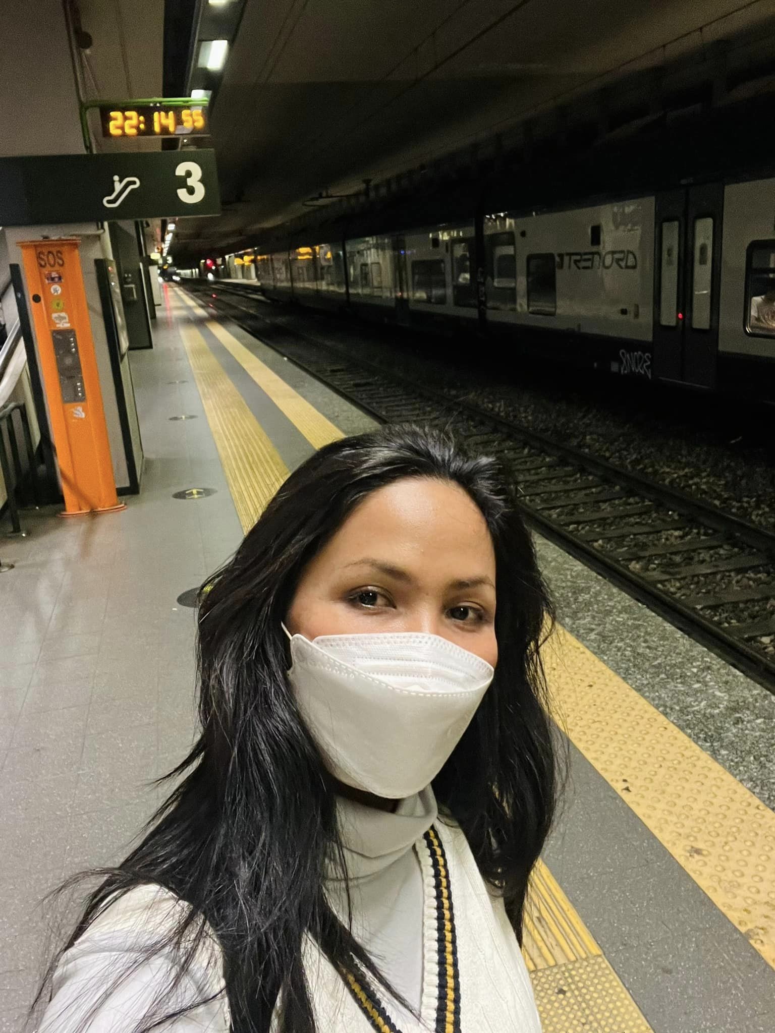 H'Hen Niê khoe mặt mộc rạng ngời, giản dị tiết kiệm hết mức ở trời Tây- Ảnh 3