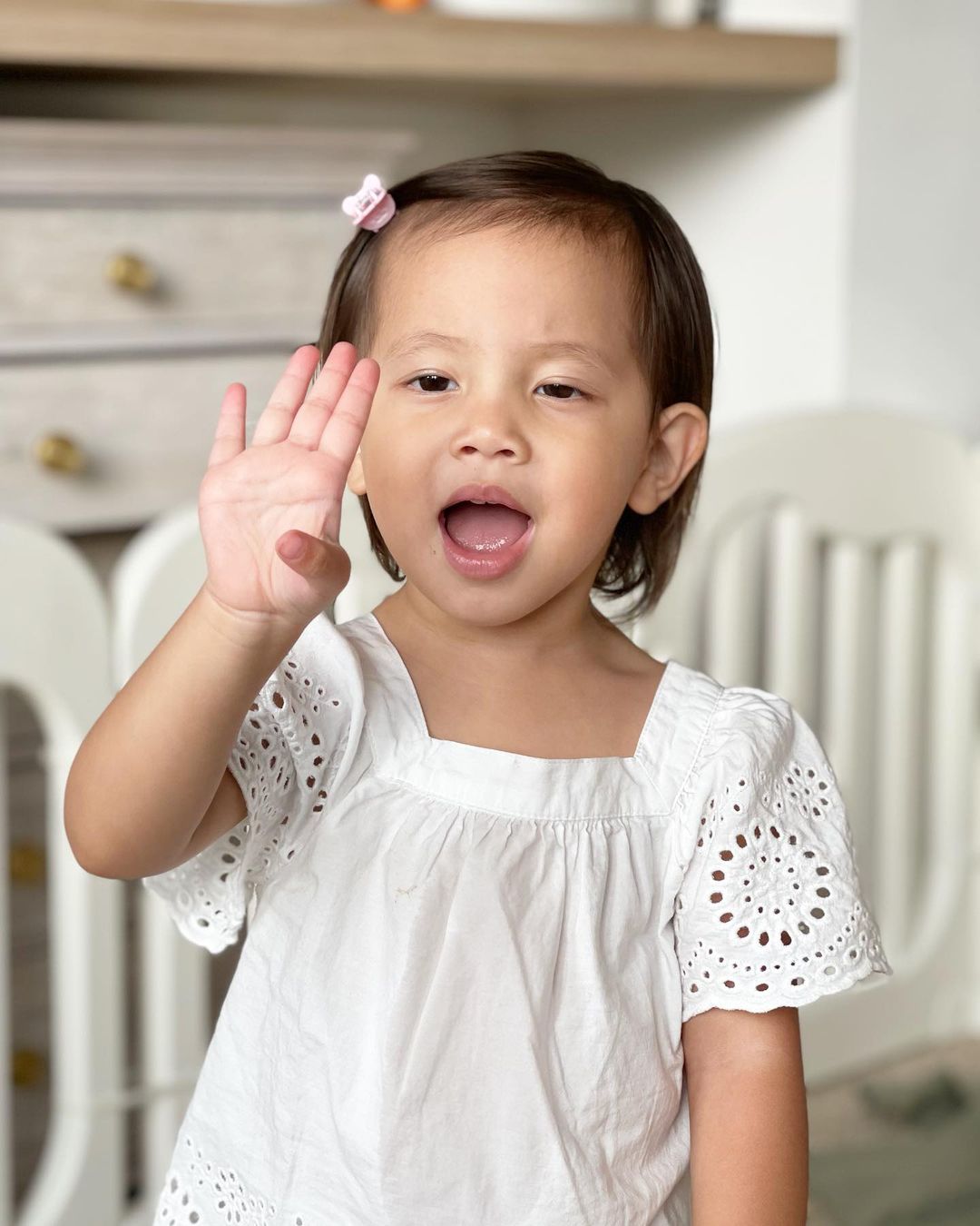 Leon - Lisa gặp vấn đề sức khỏe khiến Hồ Ngọc Hà sốt ruột “đứng ngồi không yên”- Ảnh 2