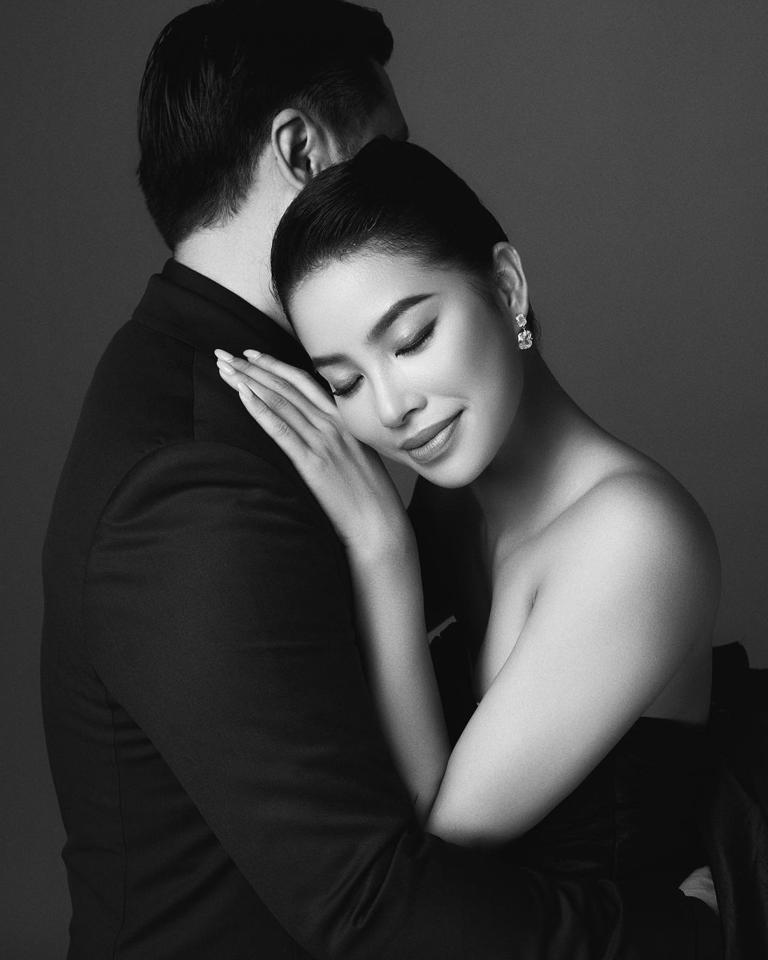 Phạm Hương mở lại Instagram sau nghi vấn mang bầu lần 3, vóng dáng ra sao?- Ảnh 1