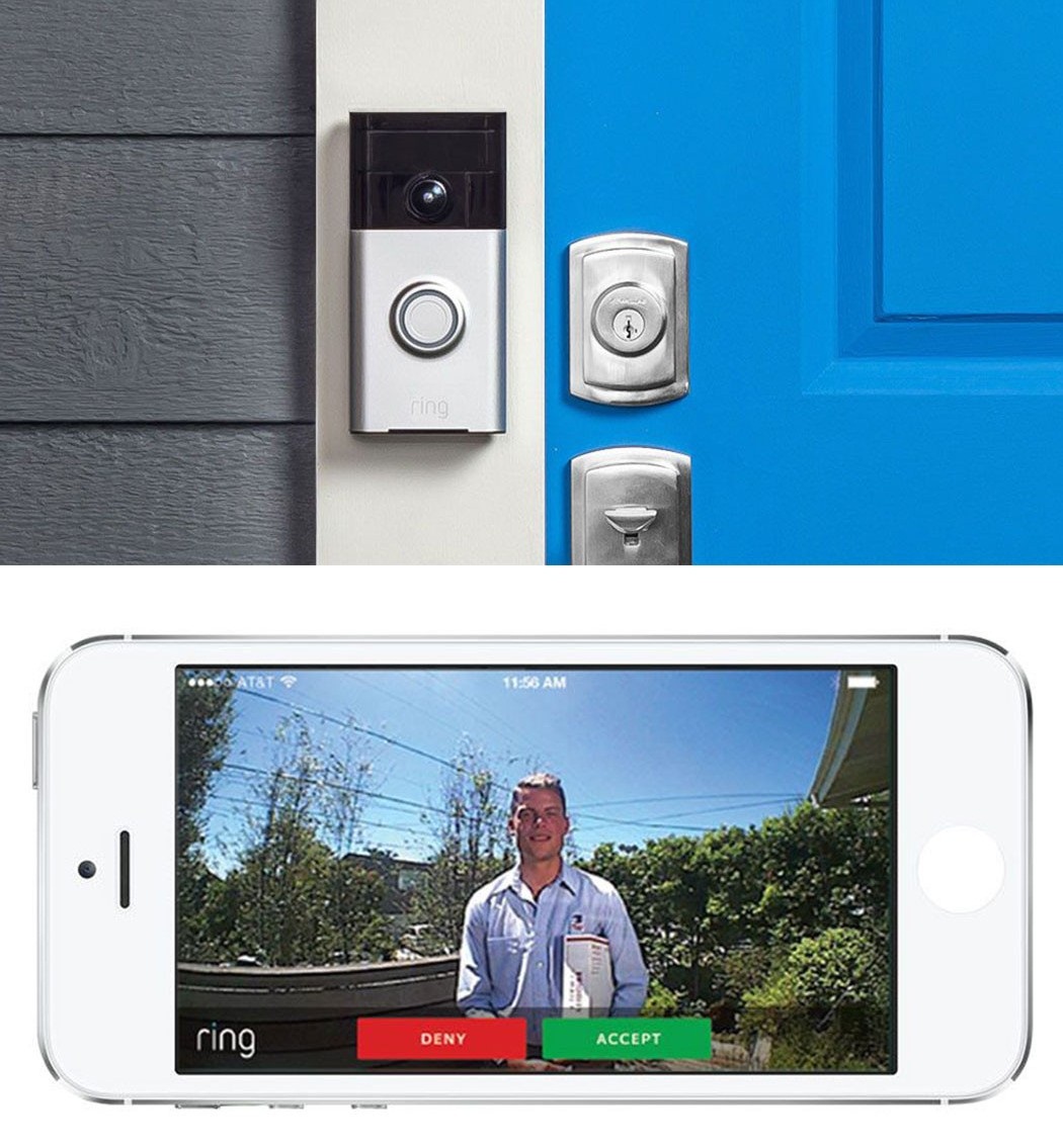 Thiết bị Ring Video Doorbell giúp chủ nhân có thể theo dõi, thậm chí là trò chuyện thông qua video với vị khách đến thăm nhà ngay cả khi bạn đang đi vắng. Rất tuyệt đúng không nào? Giá tham khảo: 4.000.000 đồng.