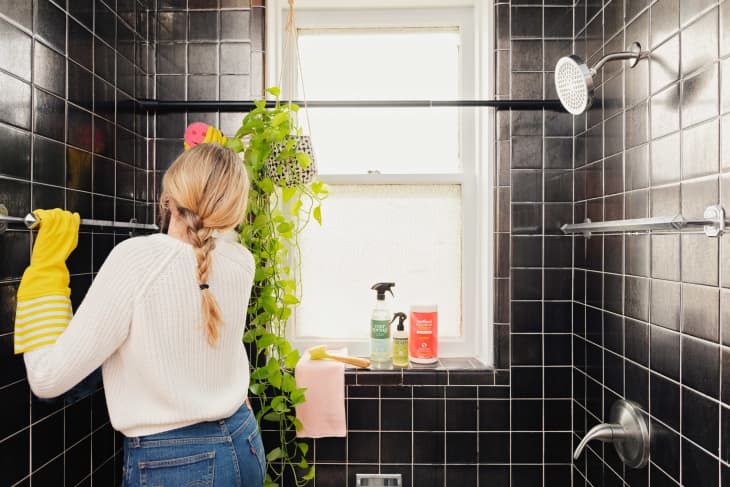 Vệ sinh phòng tắm: Ghi nhanh thứ tự 10 bước cơ bản cần thực hiện