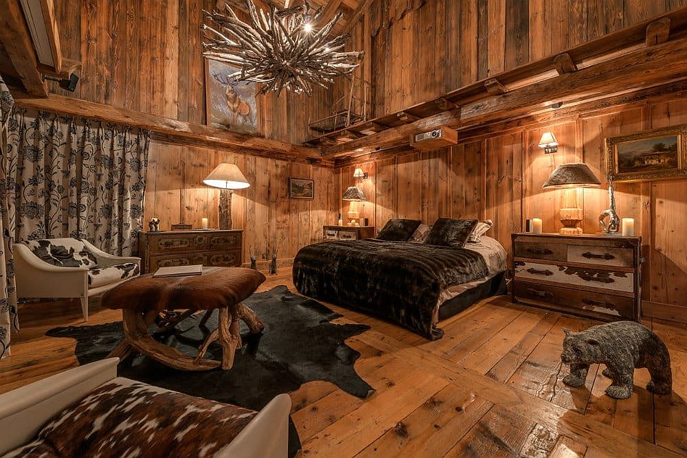 Phòng ngủ VIP tại Chalet với thiết kế và trang trí đậm chất một ngôi nhà gỗ truyền thống kiểu Pháp.