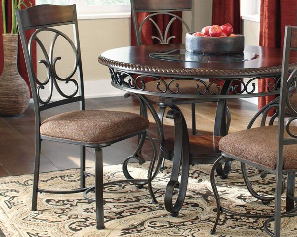 Nếu những ai yêu thích thiết kế nội thất phong cách truyền thống thì khó có thể bỏ qua mẫu ghế này. Chúng được làm bằng sắt, sơn màu đen cùng những đường nét hoa văn cổ điển, có nhiều nét tương đồng với chiếc bàn ăn tạo nên một không gian ăn uống hoàn hảo.