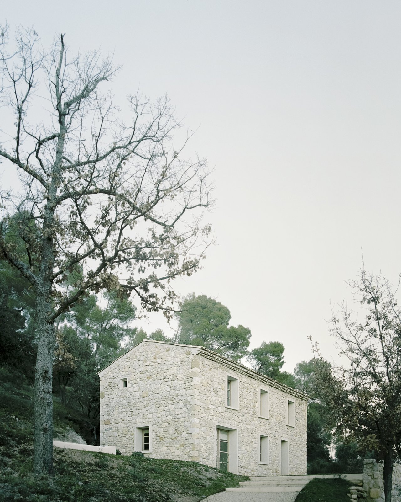 MA House nằm ở Vaucluse, một vùng đẹp như tranh vẽ của miền Đông Nam nước Pháp.
