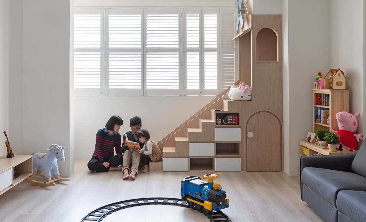 Căn hộ diện tích 30m² của gia đình gồm cặp vợ chồng và một cô con gái nhỏ tại thành phố Cao Hùng, Đài Loan.