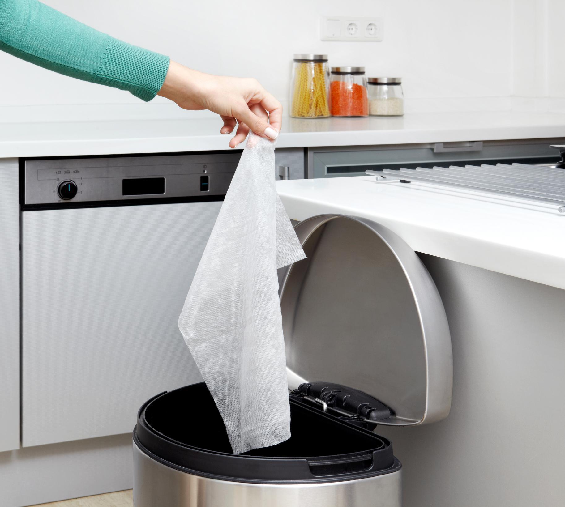 4 cách loại bỏ mùi hôi từ thùng rác, giúp căn phòng lúc nào cũng gọn gàng, sạch sẽ.