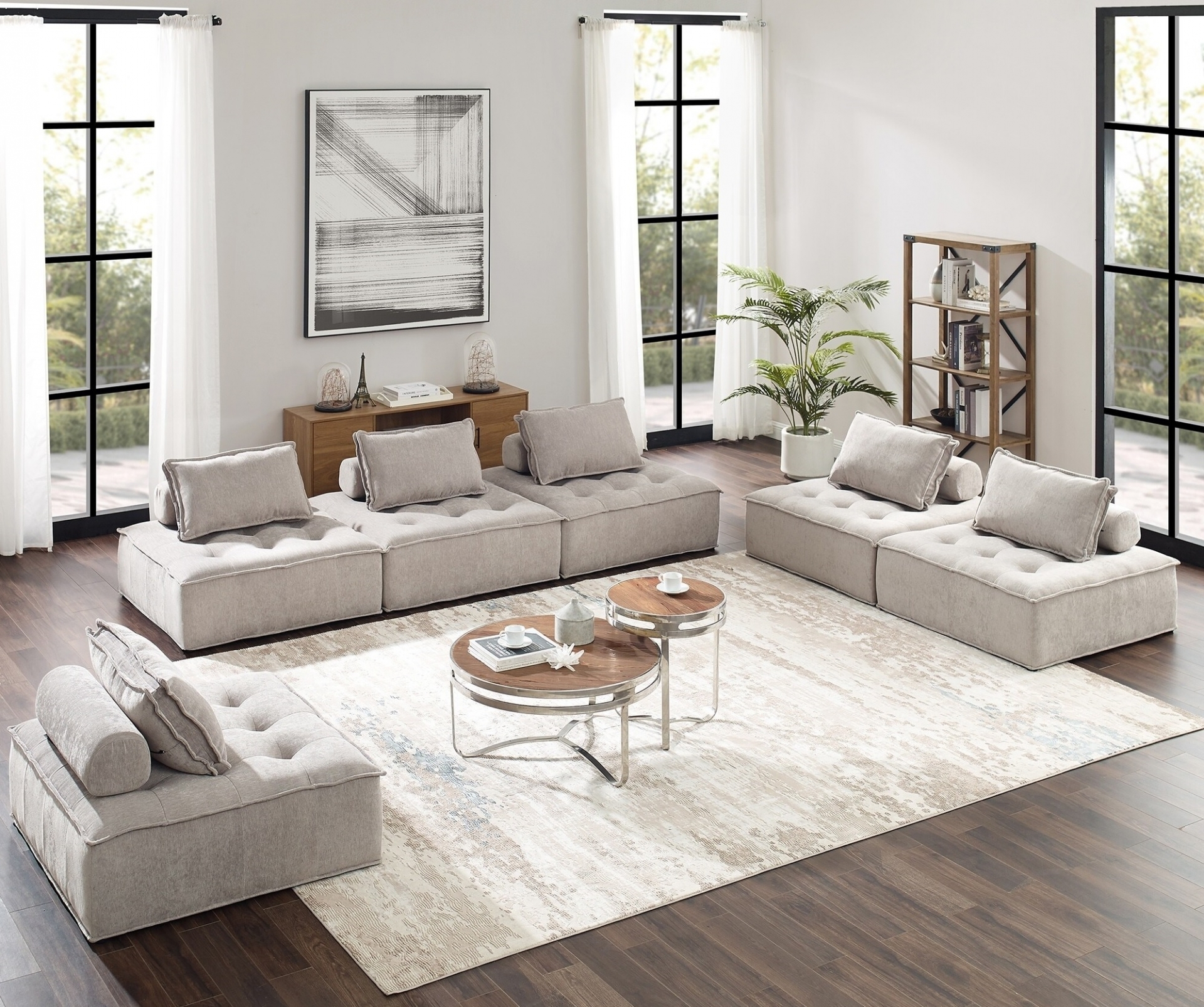 Ghế sofa 6 mảnh, không tay vịn, với các khối vuông lớn giúp bạn tùy chỉnh nhiều vị trí ngồi tùy theo cấu trúc của phòng khách. Những chi tiết độc lập cho phép chủ nhân thỏa sức sáng tạo để thể hiện phong cách và tận hưởng cảm giác linh hoạt, đa dạng của thiết kế module.