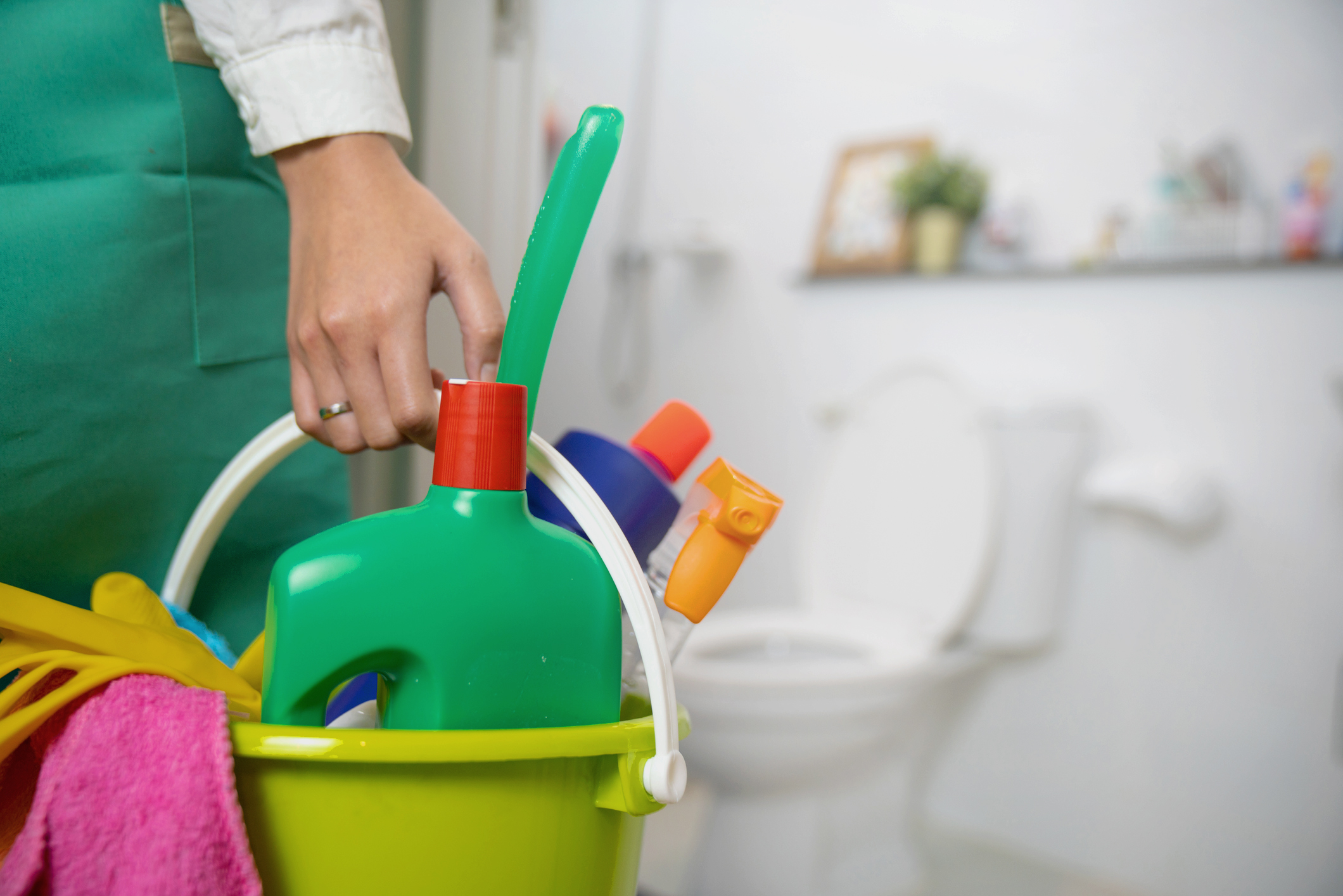 5 lỗi sai khiến dọn nhà vệ sinh mãi vẫn không sạch, nhất là lỗi số 2 và 5