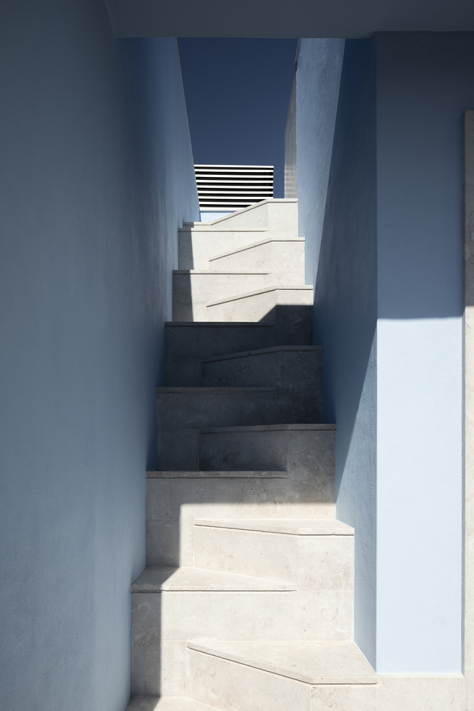Thiết kế nội thất mà có lẽ đội ngũ thiết kế của Esquissos tự hào nhất có lẽ là hệ thống cầu thang dẫn lối lên các tầng.