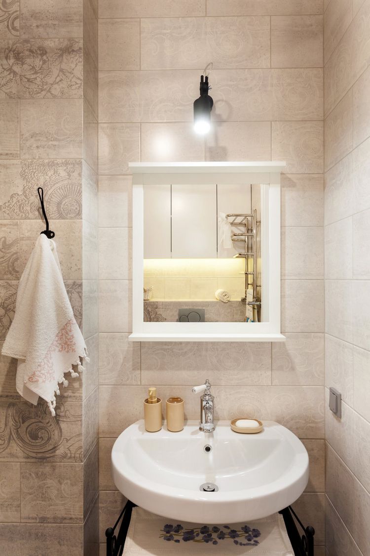 Phòng tắm sử dụng gam màu be để tạo sự sinh động khác biệt giữa các căn phòng. Những phụ kiện, đồ dùng rất nhỏ cũng được lựa chọn rất tinh tế và đẹp mắt.