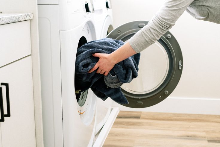 Hãy thực hiện bảo dưỡng, vệ sinh máy giặt định kỳ ít nhất 2-3 tháng/lần. 