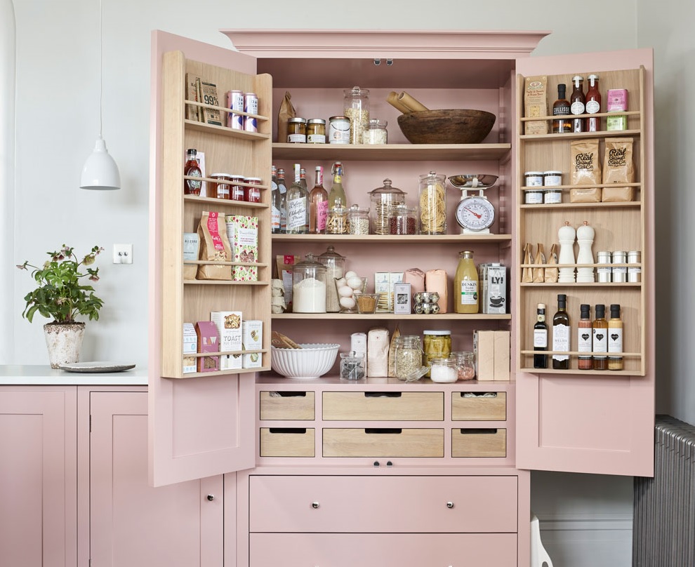 Bộ sưu tập 9 mẫu tủ/phòng lưu trữ thực phẩm đẹp ngất ngây cho phòng bếp