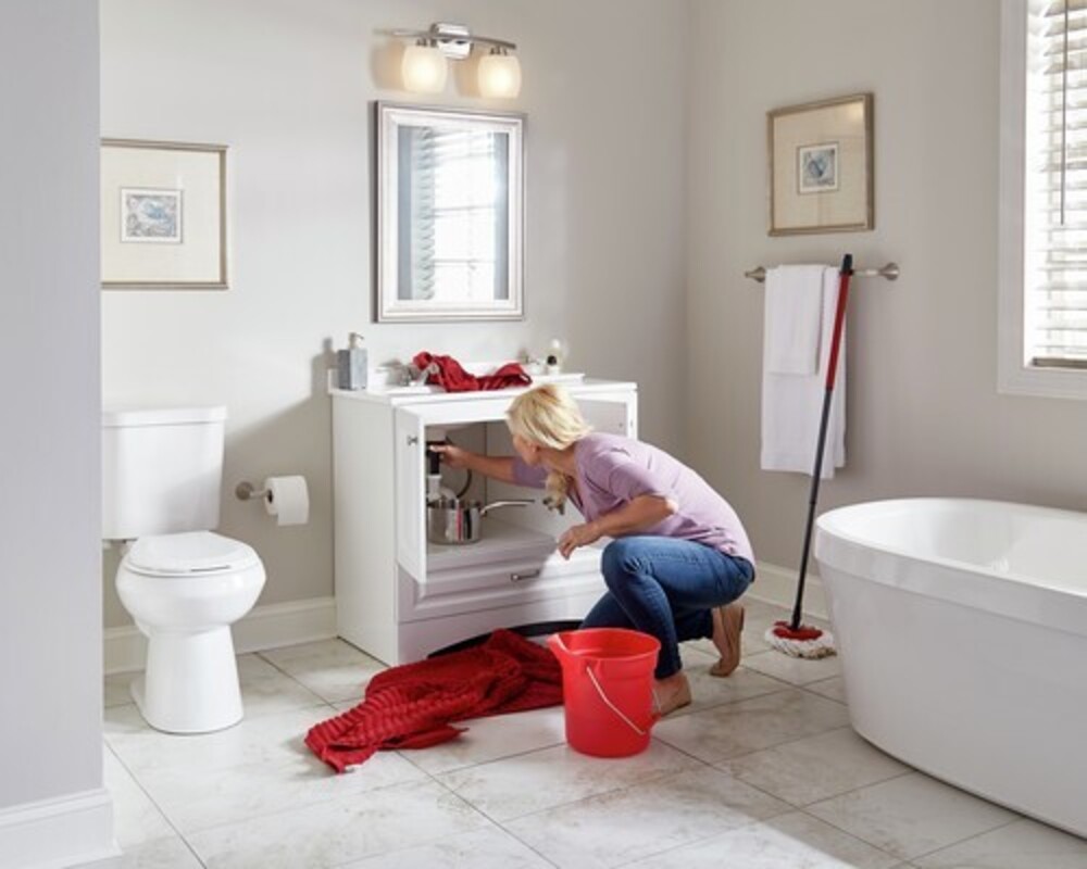Yếu tố vệ sinh chính là một trong những điều mang lại năng lượng phong thủy tốt hơn cho phòng tắm.