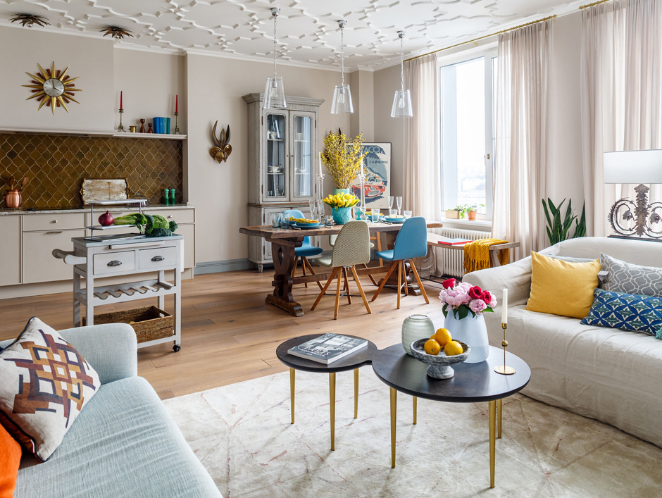 Một chiếc bàn, nhiều màu ghế: Đẹp và phong cách như vậy tội gì không trải nghiệm cho phòng ăn?