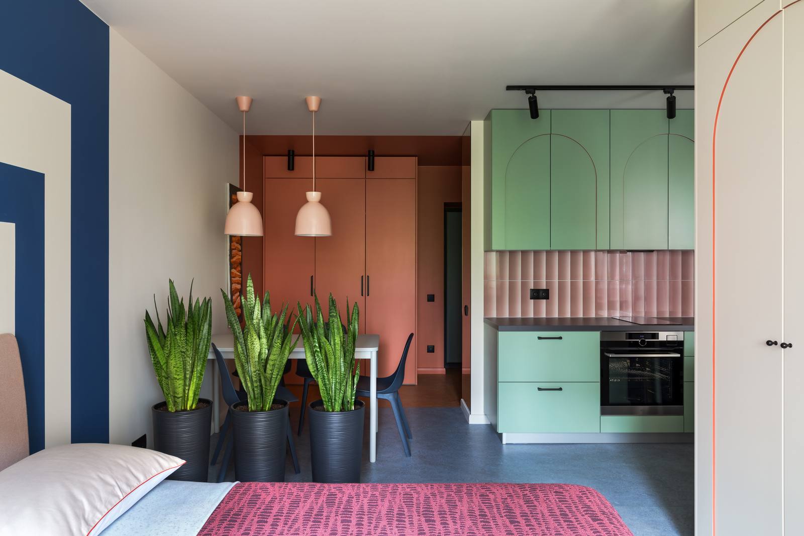 Căn hộ 36m² thiết kế theo phong cách Color block cực chất của nàng độc thân