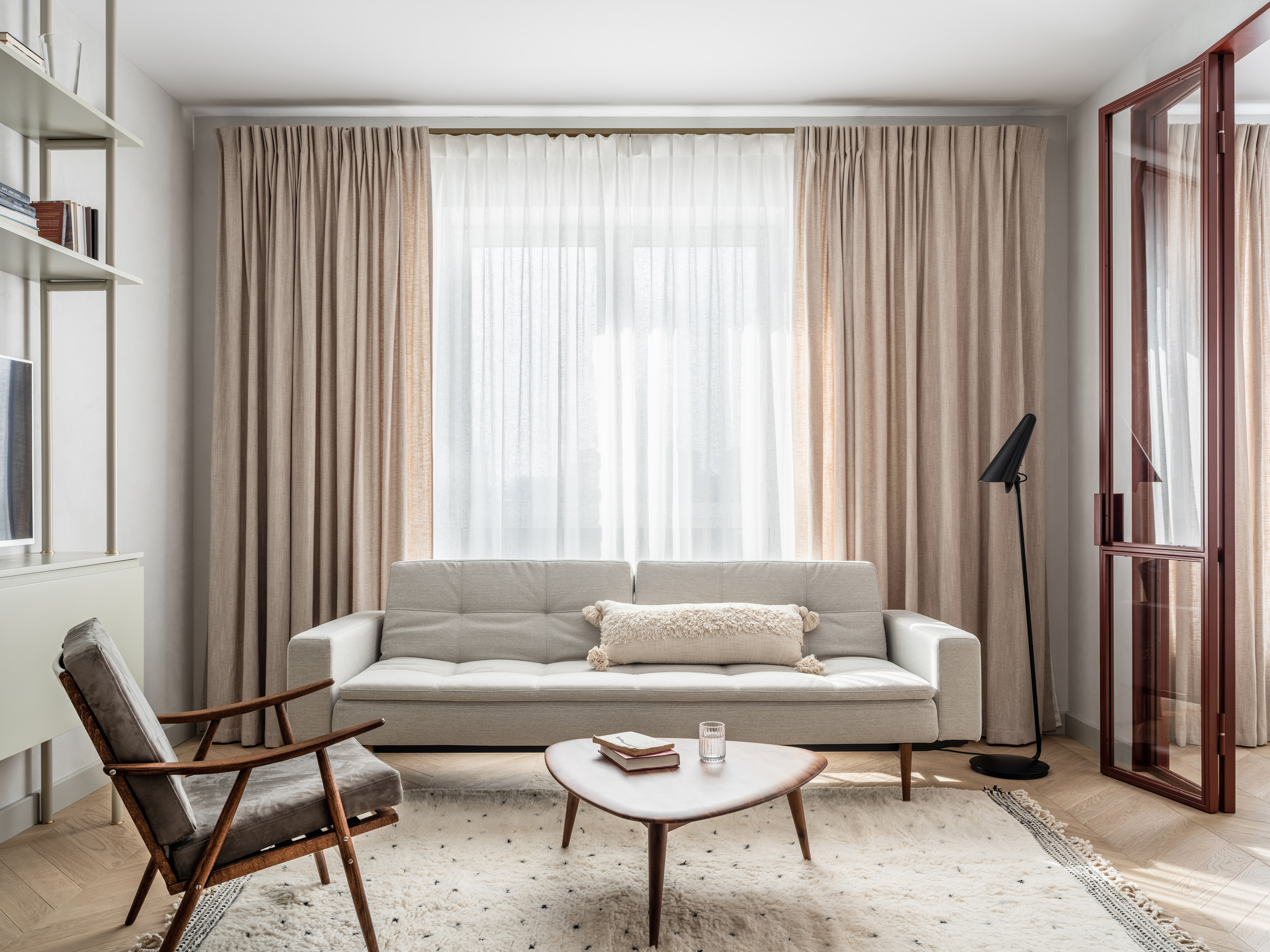 Căn hộ 63m² phong cách nhẹ nhàng, nội thất trang nhã của cặp vợ chồng son