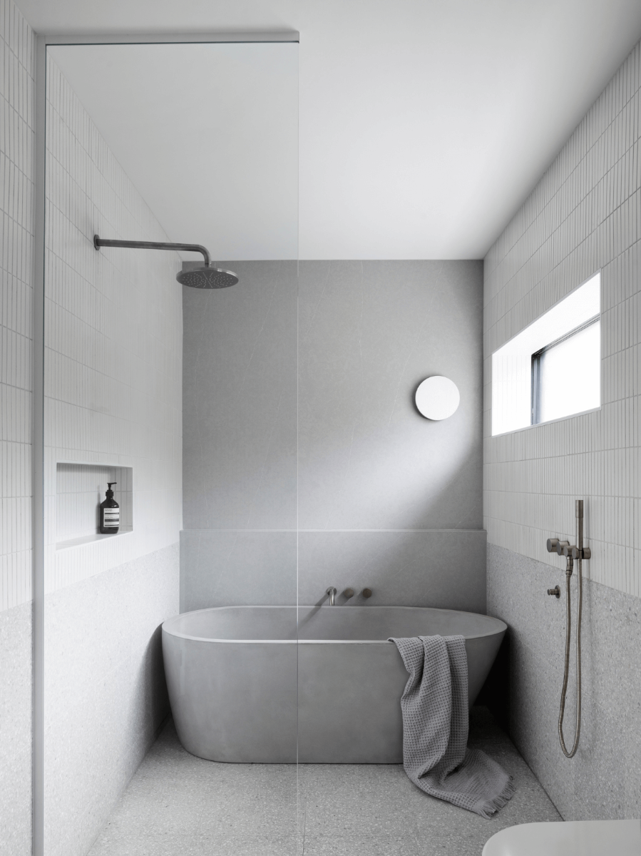 Thiết kế đơn giản giúp bạn dễ dàng làm sạch phòng tắm định kỳ, tiết kiệm thời gian cọ rửa.