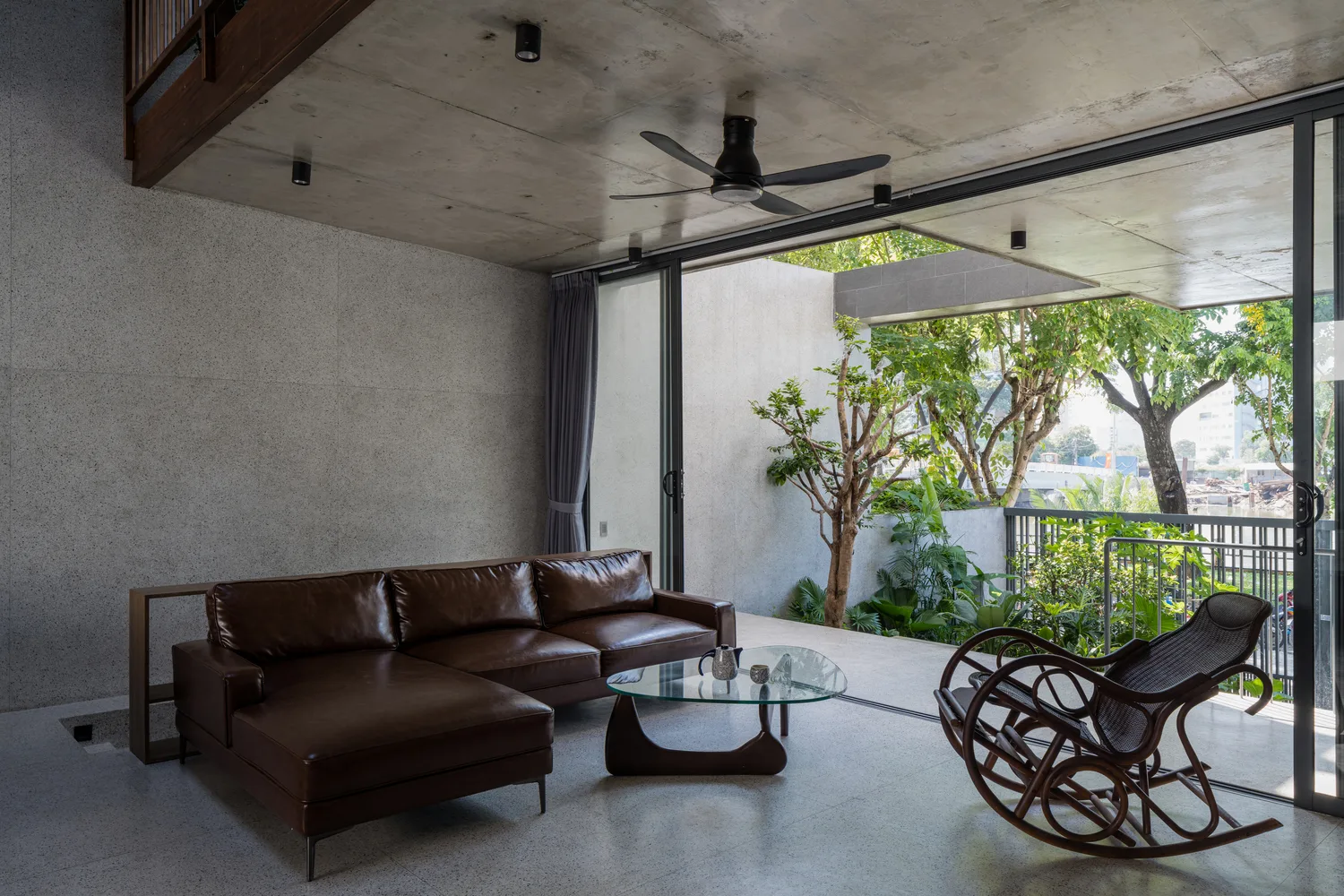 District 7 House: Nhà ống tại Sài Thành với view sông mát rượi cùng giếng trời làm điểm nhấn - Ảnh 6