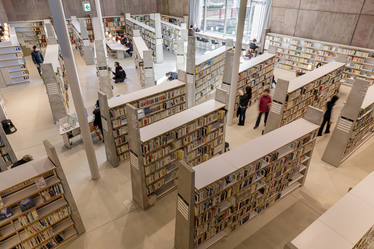 Matsubara: Thư viện độc đáo giữa ao nước tại Osaka, Nhật Bản - Ảnh 11