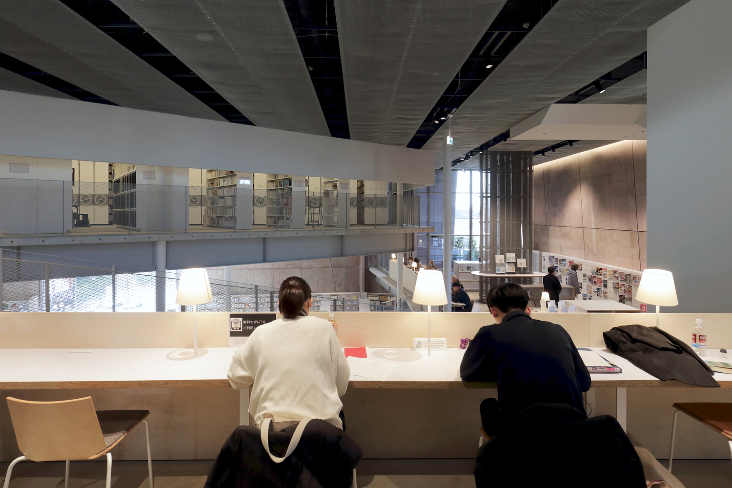 Matsubara: Thư viện độc đáo giữa ao nước tại Osaka, Nhật Bản - Ảnh 13